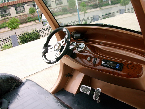 E款8座電動(dòng)老爺車